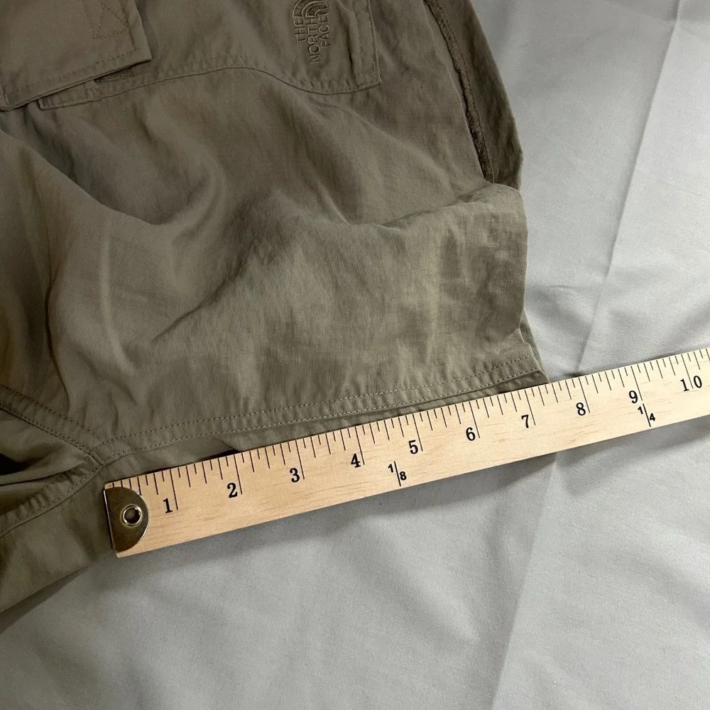 The North Face Cargo Shorts Mens XL Tan Nylon Gorpcore Hiking Trail